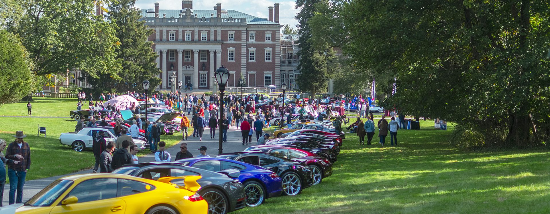 cars_on_the_lawn_event_in_front_of_hennessy_hall