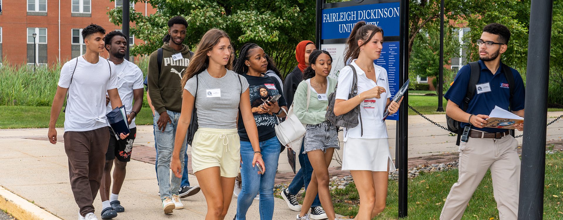 students_walking_on_campus